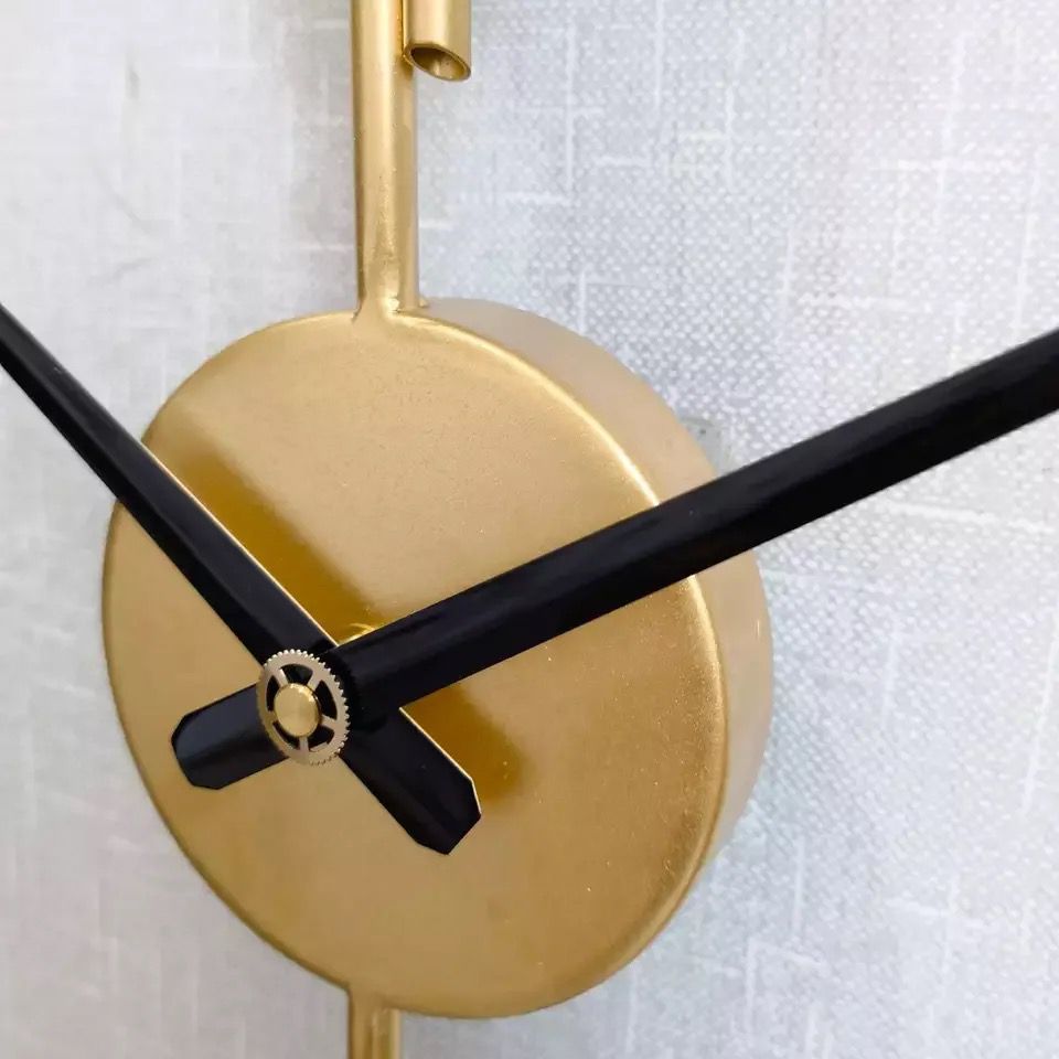 Gold Metal Wall Clock - 24 Inch Vintage Design for Elegant Living Spaces