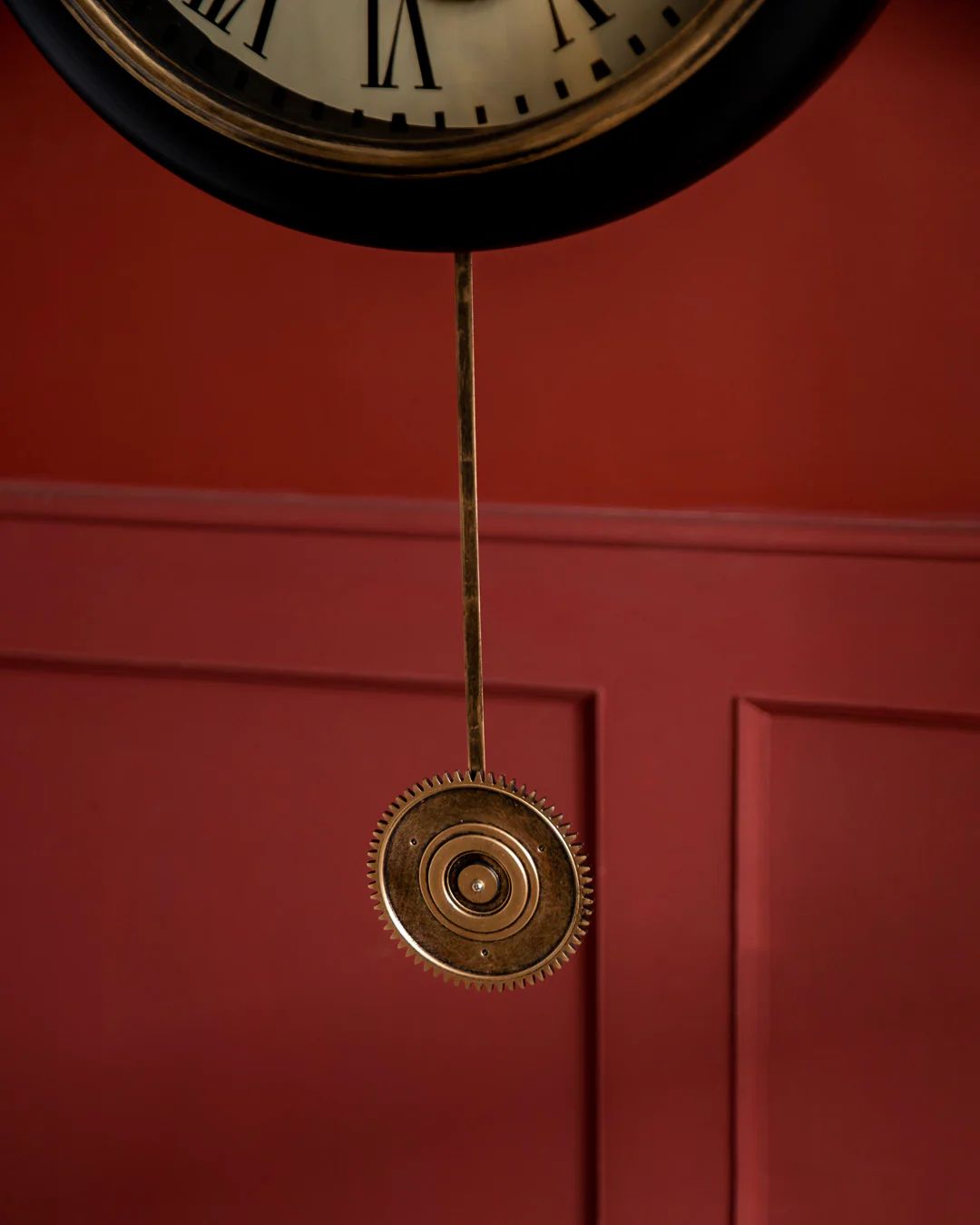 Black Metal Tripod Gear Standing Wall Clock With Shelf For Home Decor