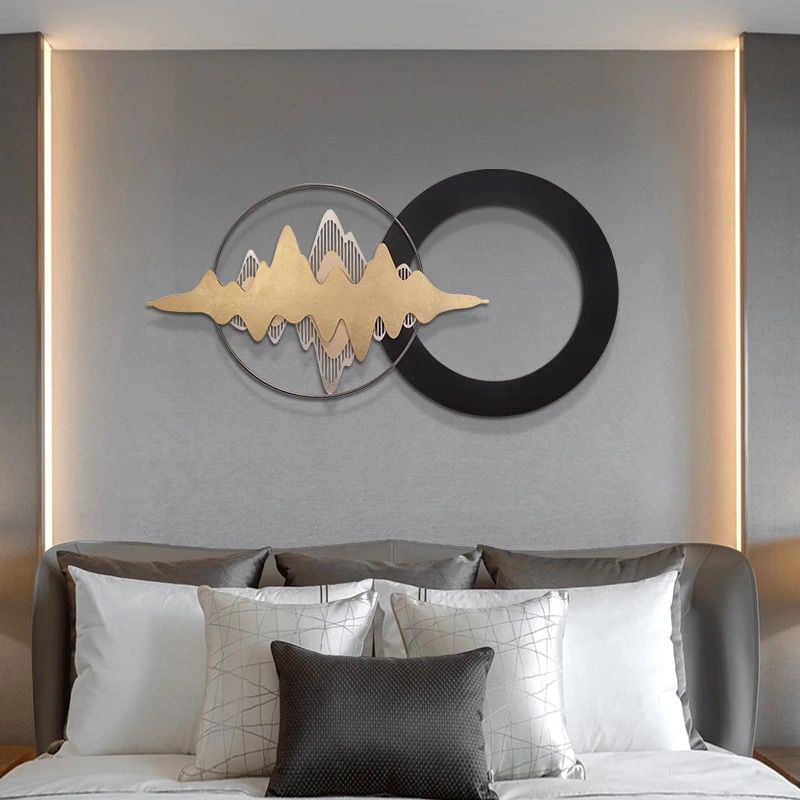 WAVES OF ADVENTURE - PREMIUM WALL ART - GOLD& BLACK